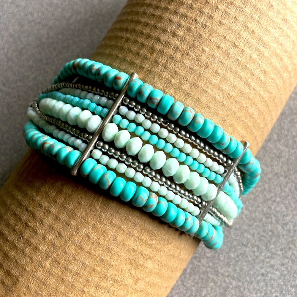 Lucky 🍀 Brand Bracelet - Picture 2 of 6